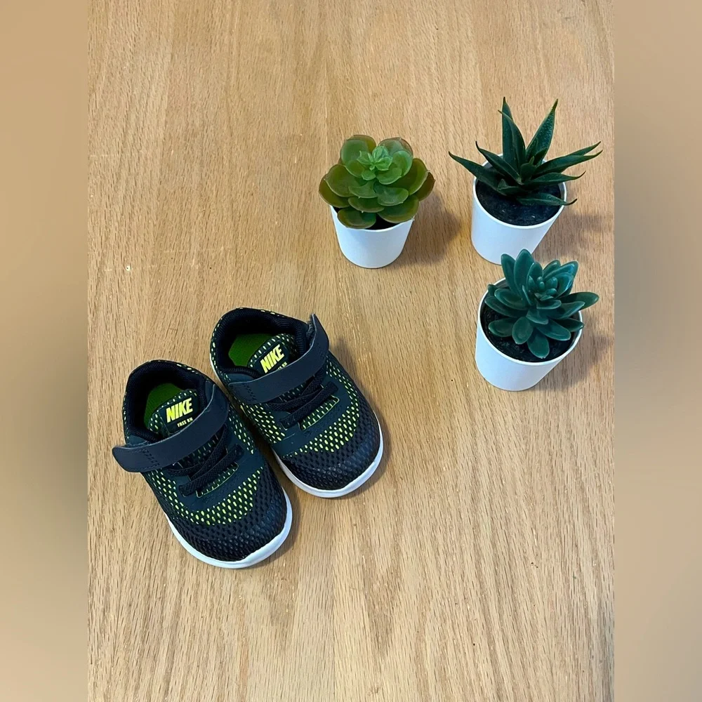 Nike Baby Free Rn Sneakers - Picture 1 of 5